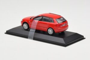 Audi A3 8P Sportback Rosso Minichamps 1:43 5010403023 Pressofusione — immagine 3 di 4