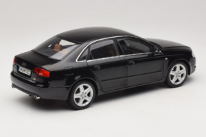 Audi A4 B6 3.2 Quattro Nero Minichamps 1:18 5010404125 Pressofusione — immagine 3 di 8