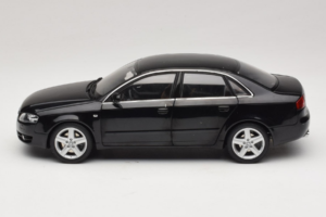 Audi A4 B6 3.2 Quattro Nero Minichamps 1:18 5010404125 Pressofusione — immagine 4 di 8