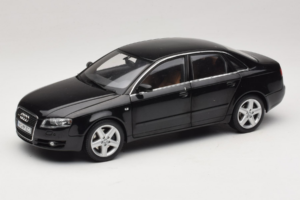 Audi A4 B6 3.2 Quattro Nero Minichamps 1:18 5010404125 Pressofusione
