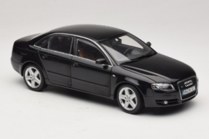 Audi A4 B6 3.2 Quattro Nero Minichamps 1:18 5010404125 Pressofusione — immagine 6 di 8