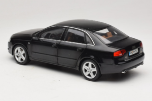 Audi A4 B6 3.2 Quattro Nero Minichamps 1:18 5010404125 Pressofusione — immagine 7 di 8