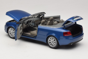 Audi A4 B6 Cabriolet Blu Norev 1:18 5010504325 Pressofusione — immagine 5 di 9