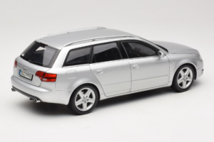 Audi A4 B7 3.2 Quattro Avant Argento Minichamps 1:18 5010404215 Pressofusione — immagine 3 di 8