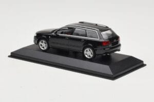 Audi A4 B7 Avant Nero Minichamps 1:43 AUDI008 Pressofusione — immagine 3 di 3