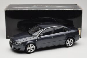 Audi A4 B7 Grigio Metallizzato Minichamps 1:18 100014400 Pressofusione — immagine 8 di 8