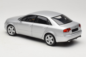 Audi A4 B7 Argento Minichamps 1:18 100014402 Pressofusione — immagine 7 di 8