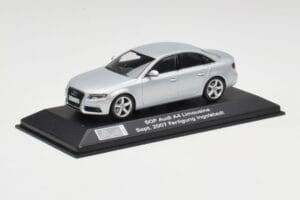 Audi A4 B8 3.2 Quattro Ice Argento Minichamps 1:43 5010704113 Pressofusione — immagine 2 di 4