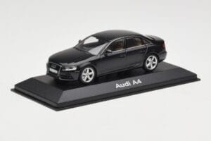 Audi A4 B8 3.2 Quattro Phantom Black Minichamps 1:43 5010704133 Pressofusione — immagine 2 di 4