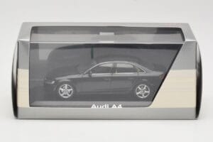 Audi A4 B8 3.2 Quattro Phantom Black Minichamps 1:43 5010704133 Pressofusione — immagine 4 di 4