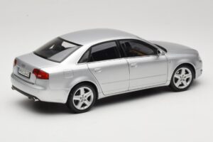 Audi A4 B8 3.2 Quattro Argento Minichamps 1:18 5010404115 Pressofusione — immagine 3 di 8