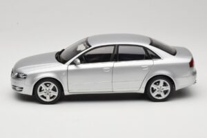 Audi A4 B8 3.2 Quattro Argento Minichamps 1:18 5010404115 Pressofusione — immagine 4 di 8