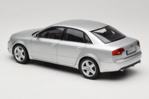 Audi A4 B8 3.2 Quattro Argento Minichamps 1:18 5010404115 Pressofusione — immagine 7 di 8