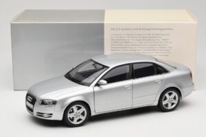 Audi A4 B8 3.2 Quattro Argento Minichamps 1:18 5010404115 Pressofusione — immagine 8 di 8
