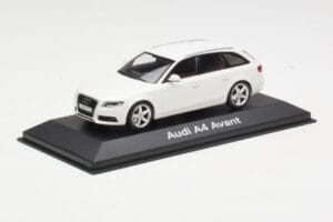 Audi A4 B8 Avant Ibis White Minichamps 1:43 5010804213 Pressofusione — immagine 2 di 4