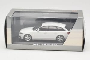 Audi A4 B8 Avant Ibis White Minichamps 1:43 5010804213 Pressofusione — immagine 4 di 4