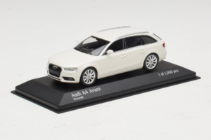 Audi A4 B8 Avant Bianco Minichamps 1:43 410011010 Pressofusione — immagine 2 di 5