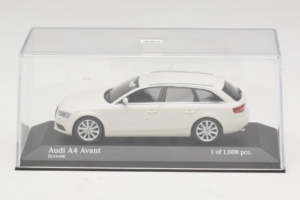 Audi A4 B8 Avant Bianco Minichamps 1:43 410011010 Pressofusione — immagine 4 di 5