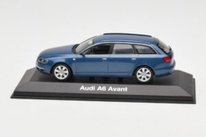 Audi A6 C6 Avant Stratos Blue Minichamps 1:43 5010406223 Pressofusione
