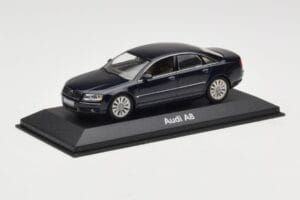 Audi A8 D3 Blue Metallic Light Interior Minichamps 1:43 20000001386003 Pressofusione — immagine 2 di 4