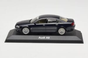 Audi A8 D3 Blue Metallic Light Interior Minichamps 1:43 20000001386003 Pressofusione