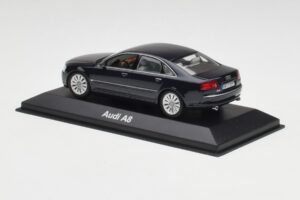 Audi A8 D3 Mauritius Blu Metallic Minichamps 1:43 5010508123 Pressofusione — immagine 3 di 4
