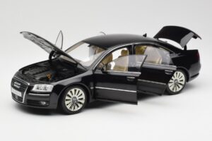 Audi A8 D3 W12 Nero Kyosho 1:18 09212BK Pressofusione — immagine 2 di 8