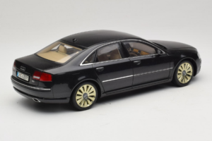 Audi A8 D3 W12 Nero Kyosho 1:18 5010508135 Pressofusione — immagine 3 di 8