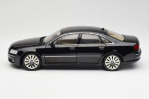 Audi A8 D3 W12 Nero Kyosho 1:18 09212BK Pressofusione — immagine 4 di 8