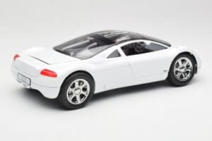 Audi Avus Quattro Alpine White Revell 1:18 08913 Pressofusione — immagine 3 di 8