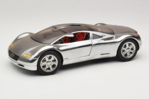 Audi Avus Quattro Chrome Silver Revell 1:18 08913-C1 Pressofusione