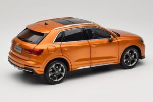 Audi Q3 F3 Orange Metallic Paudi Model 1:18 05962Q32019 Pressofusione — immagine 3 di 8