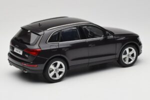 Audi Q5 8R Lava Grey Kyosho 1:18 09242LG Pressofusione — immagine 3 di 8