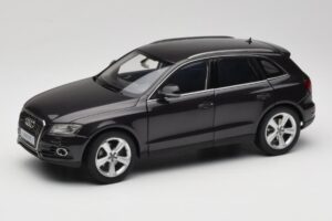 Audi Q5 8R Lava Grey Kyosho 1:18 09242LG Pressofusione