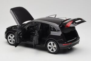 Audi Q5 8R Lava Grey Kyosho 1:18 09242LG Pressofusione — immagine 5 di 8