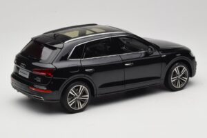 Audi Q5L FY Nero Paudi Model 1:18 26732 Pressofusione — immagine 3 di 8