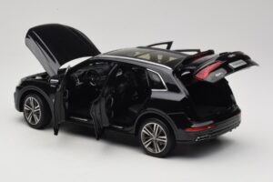 Audi Q5L FY Nero Paudi Model 1:18 26732 Pressofusione — immagine 5 di 8