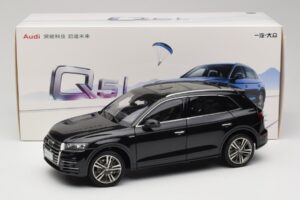 Audi Q5L FY Nero Paudi Model 1:18 26732 Pressofusione — immagine 8 di 8