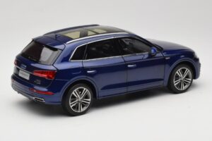 Audi Q5L FY Blu Paudi Model 1:18 33729 Pressofusione — immagine 3 di 8