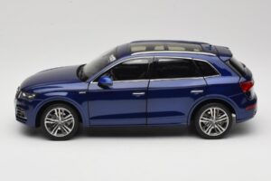 Audi Q5L FY Blu Paudi Model 1:18 33729 Pressofusione — immagine 4 di 8