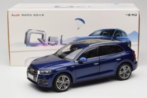 Audi Q5L FY Blu Paudi Model 1:18 33729 Pressofusione — immagine 8 di 8