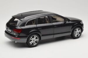 Audi Q7 4L Lava Grey Minichamps 1:18 5010507625 Pressofusione — immagine 3 di 8