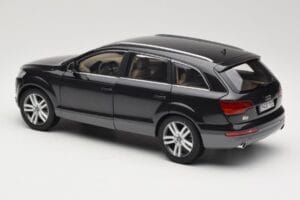 Audi Q7 4L Lava Grey Minichamps 1:18 5010507625 Pressofusione — immagine 7 di 8