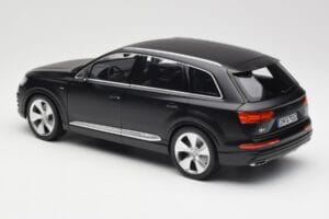 Audi Q7 4M Nero Opaco Minichamps 1:18 110014001 Pressofusione — immagine 7 di 8