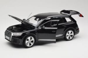 Audi Q7 4M Orca Black Minichamps 1:18 5011407625 Pressofusione — immagine 2 di 8