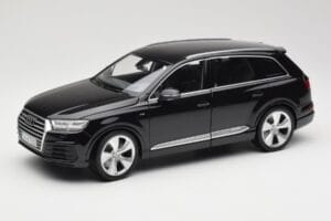 Audi Q7 4M Orca Black Minichamps 1:18 5011407625 Pressofusione