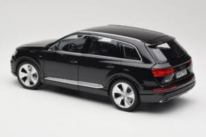 Audi Q7 4M Orca Black Minichamps 1:18 5011407625 Pressofusione — immagine 7 di 8