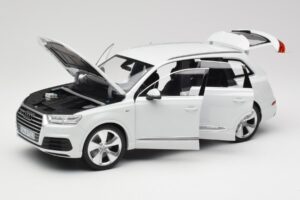 Audi Q7 4M Bianco Minichamps 1:18 110014000 Pressofusione — immagine 2 di 8