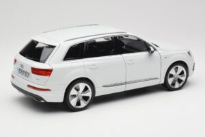 Audi Q7 4M Bianco Minichamps 1:18 110014000 Pressofusione — immagine 3 di 8