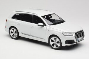 Audi Q7 4M Bianco Minichamps 1:18 110014000 Pressofusione — immagine 6 di 8